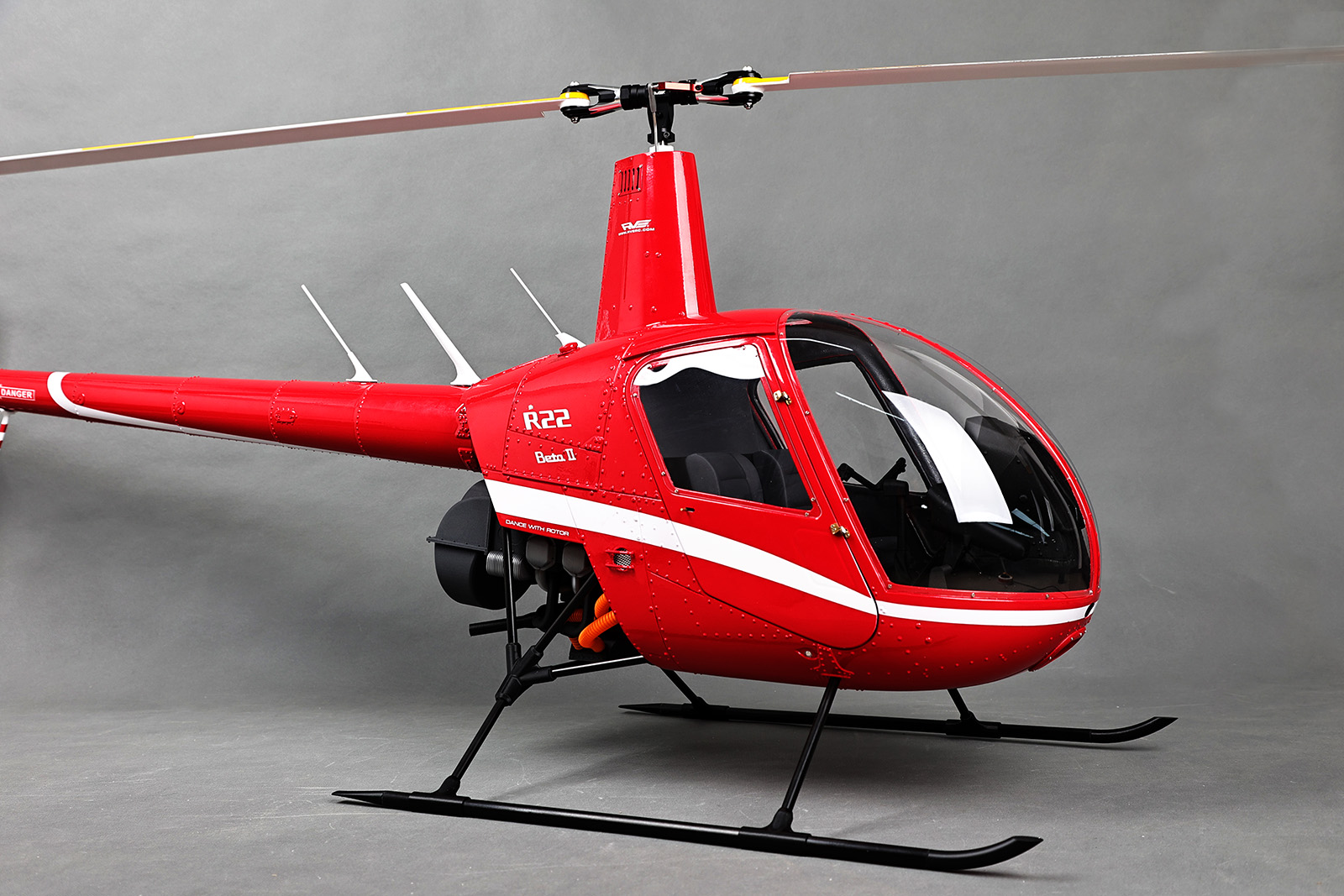 ROBINSON R22 1/4.5 Scale Helicopter KIT（RED)C(图3)